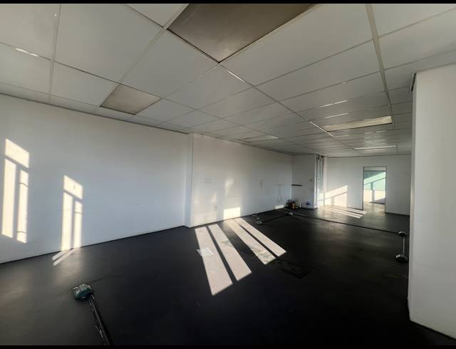 88M² OFFICE TO LET IN ILLOVO